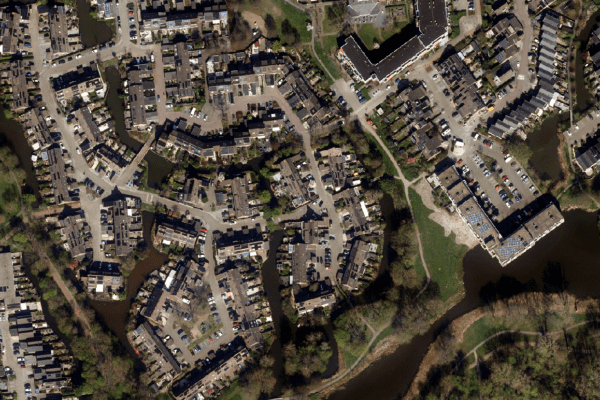 Luchtfoto van Capelle aan den IJssel ter illustratie van remote sensing, data-analyse en dashboardvisualisatie.